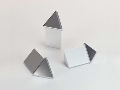 Vroma Bright Chrome Triangle Aluminium Corner blocks